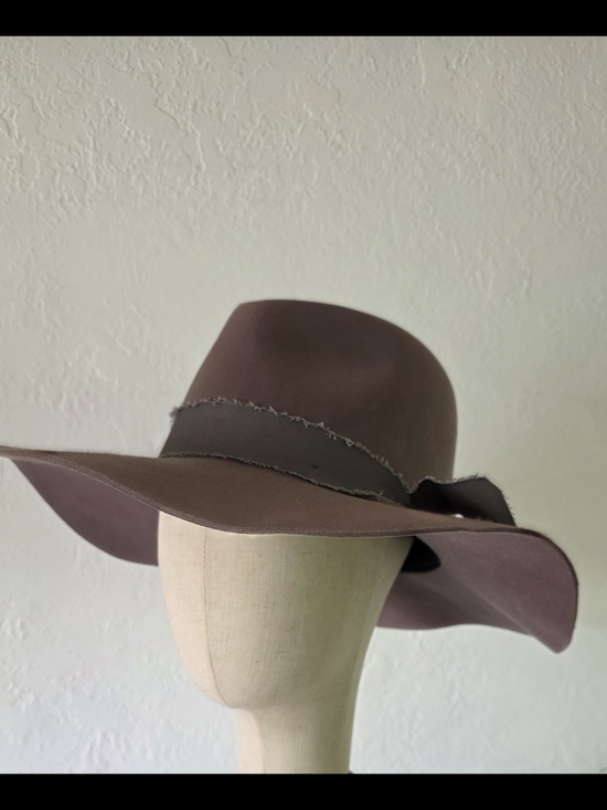 GIGI PIP Hannah Wide Brim Floppy Fedora in Mauve Grey Wool Packable main image 6